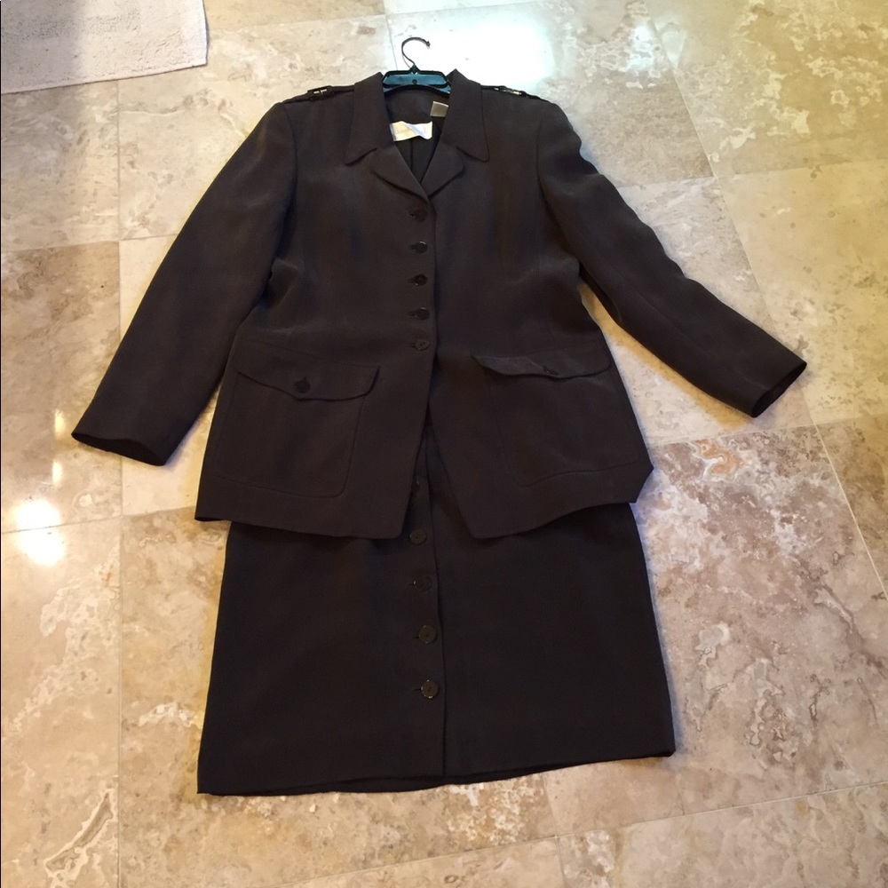 Dana Buchanan Suit two piece silk size 14